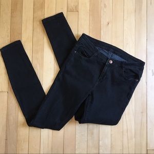 Stretchy Black Zara Jeggings!